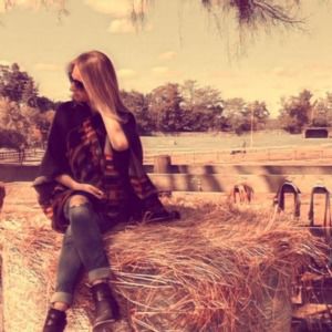 Meet your Posher, Destiny